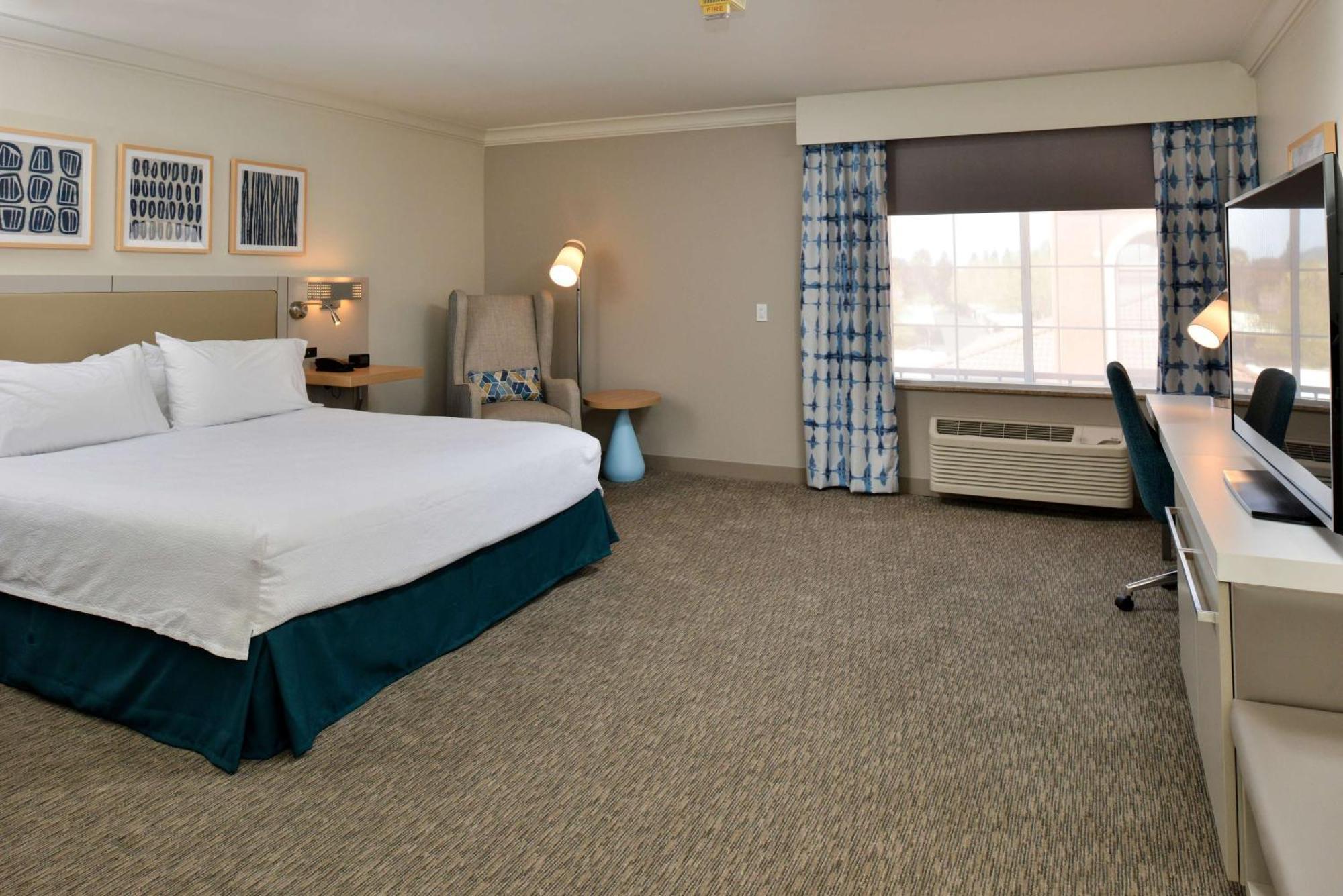 Hilton Garden Hotel 3*